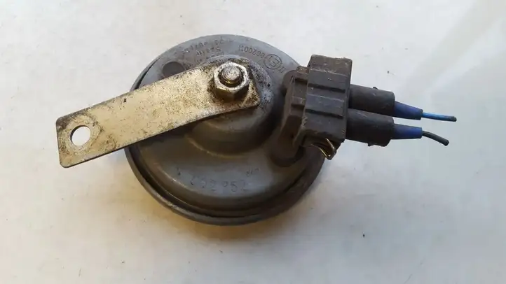 Mitsubishi Carisma (1999 - 2004) a28657625 Звуковой сигнал — фото 2