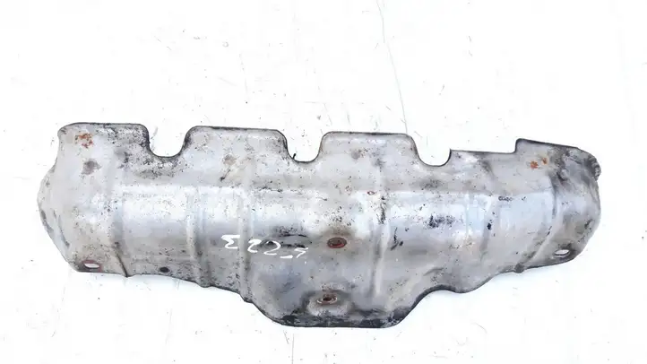 Nissan (2000 - 2006) Другая деталь (детали) коллектора выброса — фото 1