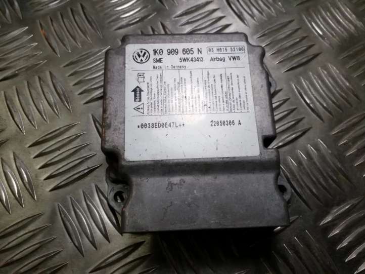 1K0909605N Volkswagen Golf V Oro pagalvių valdymo blokas