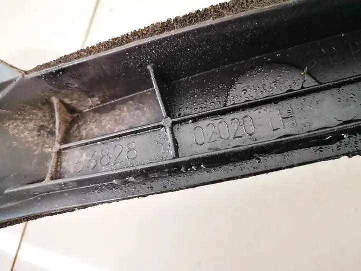 Toyota Corolla E120 E130 (2000 - 2004) 5382802020 Прочие внешние детали — фото 3