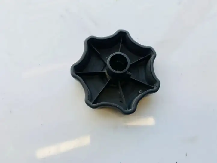 Mazda MPV (1999 - 2006) Прочие детали салона — фото 2
