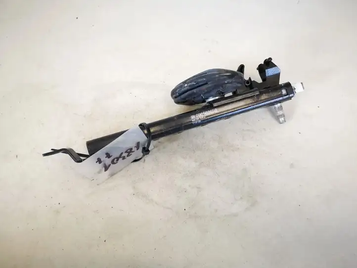 Opel Zafira A (1999 - 2003) 090560650 Прочие внешние детали — фото 2