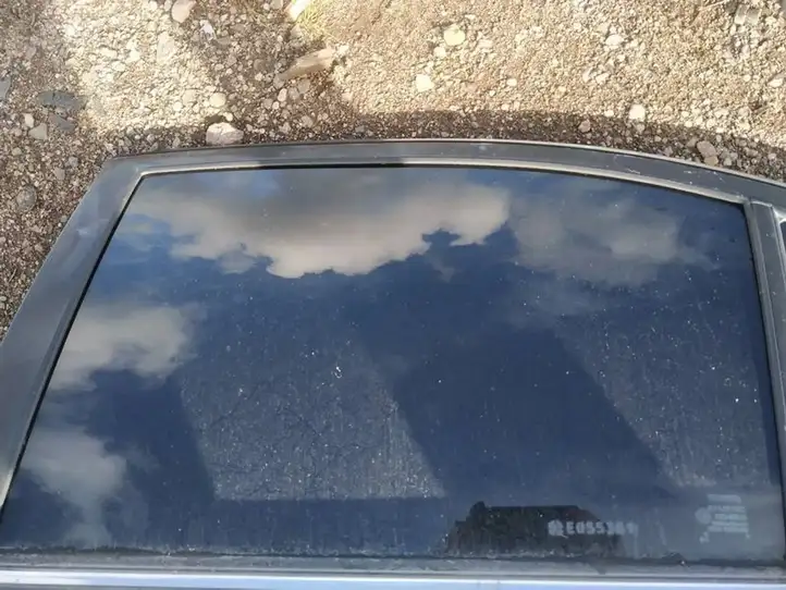 Toyota Avensis T250 (2006 - 2009) Стекло задней двери — фото 2