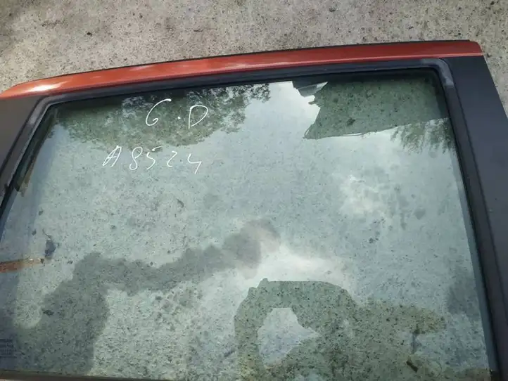 Nissan Note (E11) (2006 - 2014) Стекло задней двери — фото 1