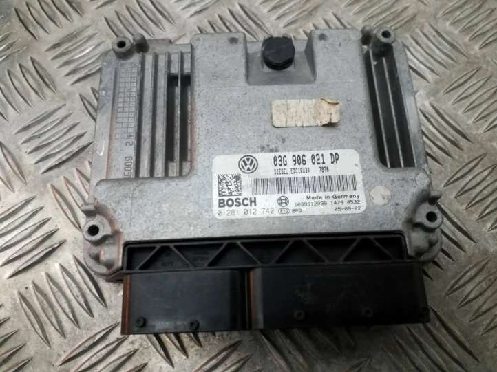 03G906021DP Volkswagen PASSAT B6 Galios (ECU) modulis