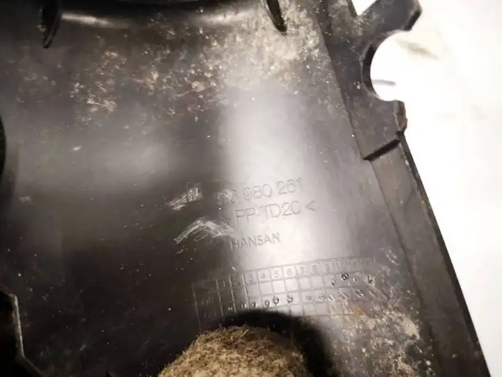 Dodge Grand Caravan (1998 - 2007)  96980261 Другая внешняя деталь