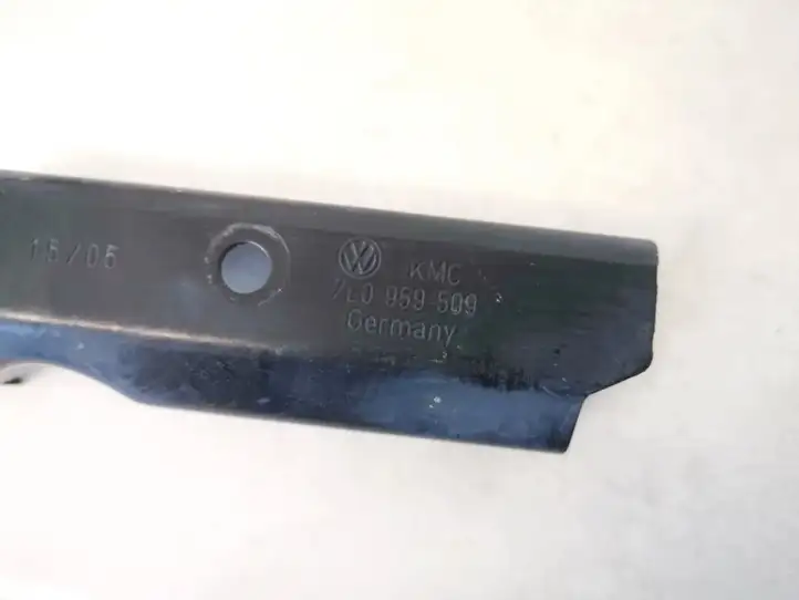 Volkswagen Touareg I (2002 - 2010)  7l0959509 Другая внешняя деталь