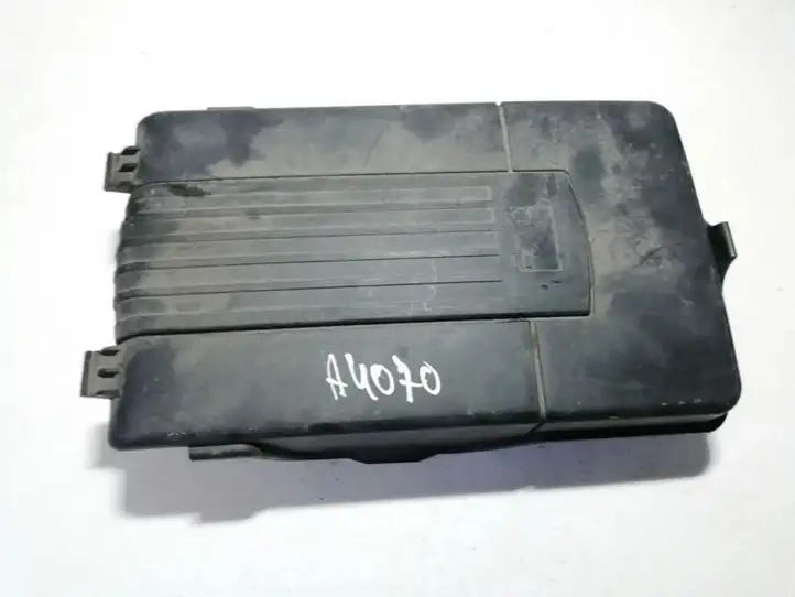 Volkswagen Golf V (2003 - 2009) 1k0915443a Крышка ящика аккумулятора — фото 1