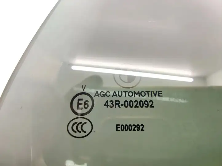 BMW 5 G30 G31 (2016 - ) 43R002092 Стекло задней двери — фото 2