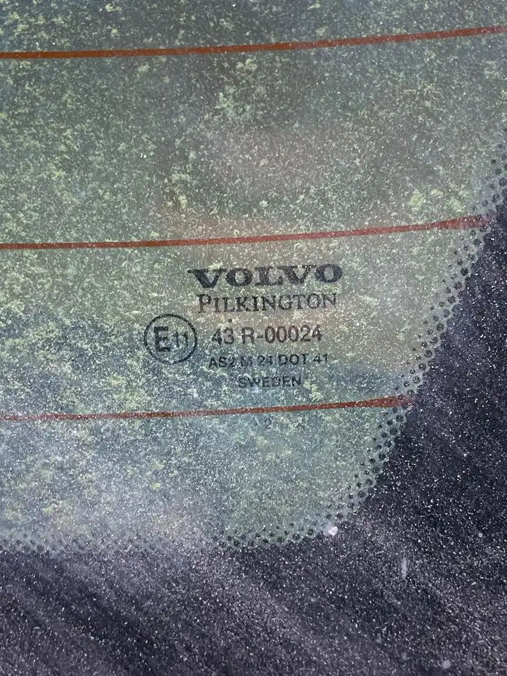Volvo S60 (2000 - 2004) Заднее стекло — фото 2