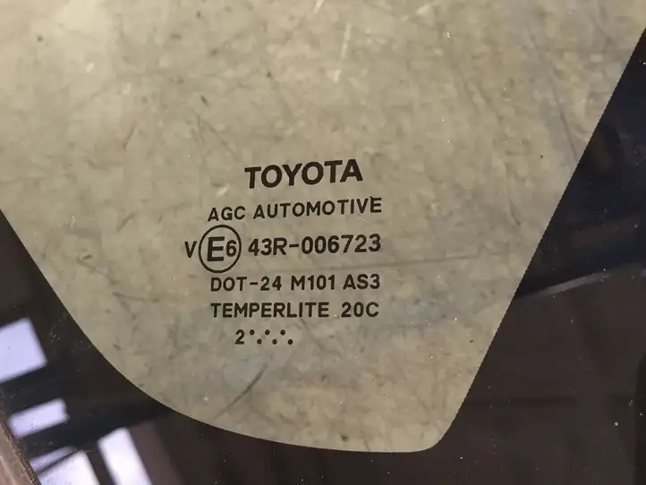 Toyota Auris E180 (2012 - 2018) 43R006723 Форточка двери — фото 3