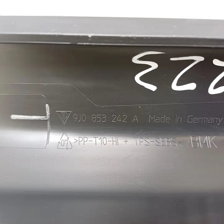 Porsche Taycan 9J1 (2019 - ) 9J0853242A Прочие детали салона — фото 4