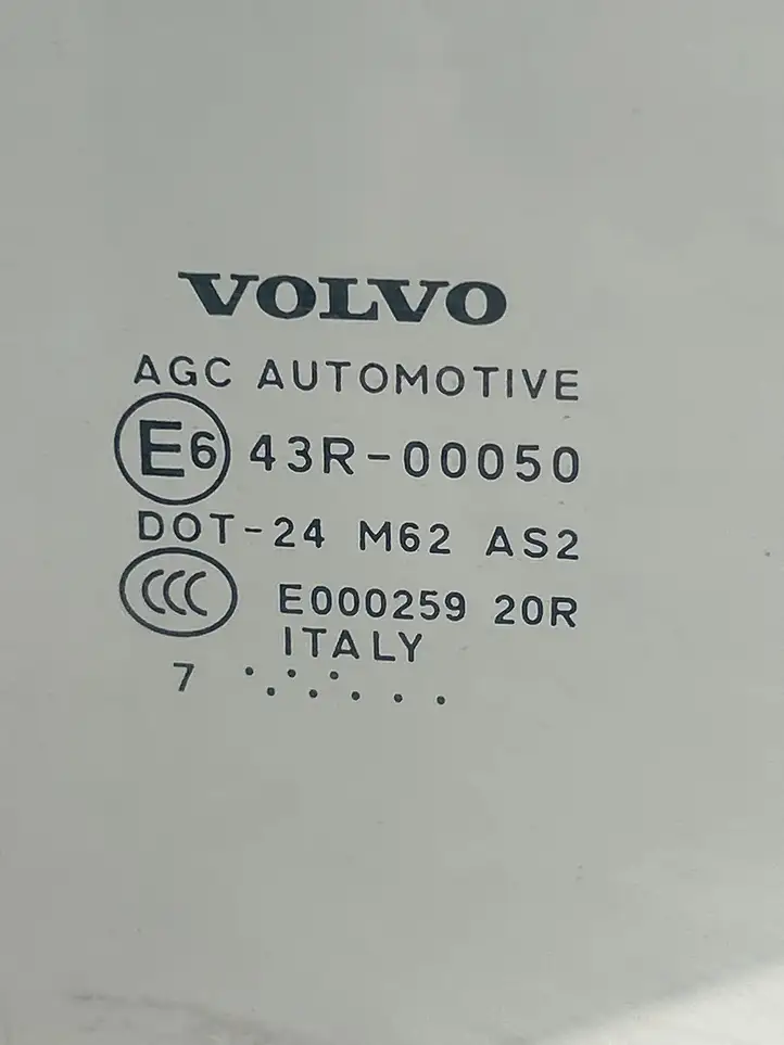 Volvo C30 (2007 - 2010) 43R00050 Стекло передней двери — фото 5
