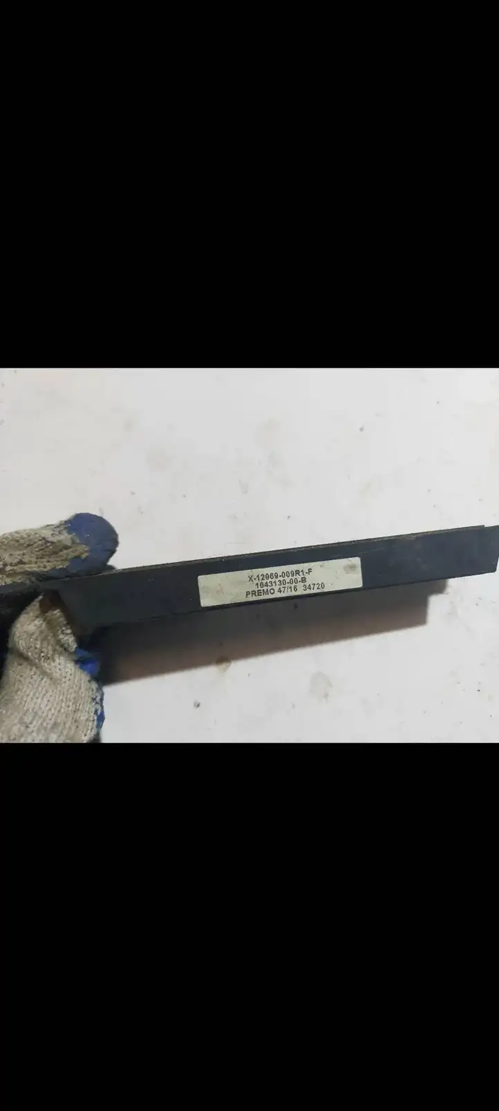 Tesla Model X (2015 - 2021) X12069009R1F Антенна системы Keyless — фото 3
