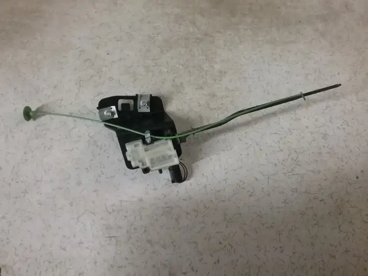 Mini One Cooper Coupe R56 (2004 - 2014) 6711698588004 Замок крышки топливного бака — фото 1