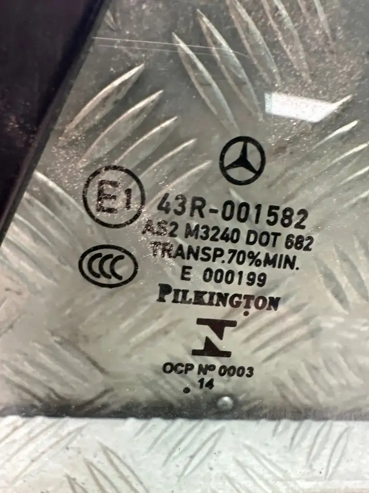 Mercedes-Benz SLK R172 (2011 - 2017) 43R001582 Заднее боковое стекло — фото 3
