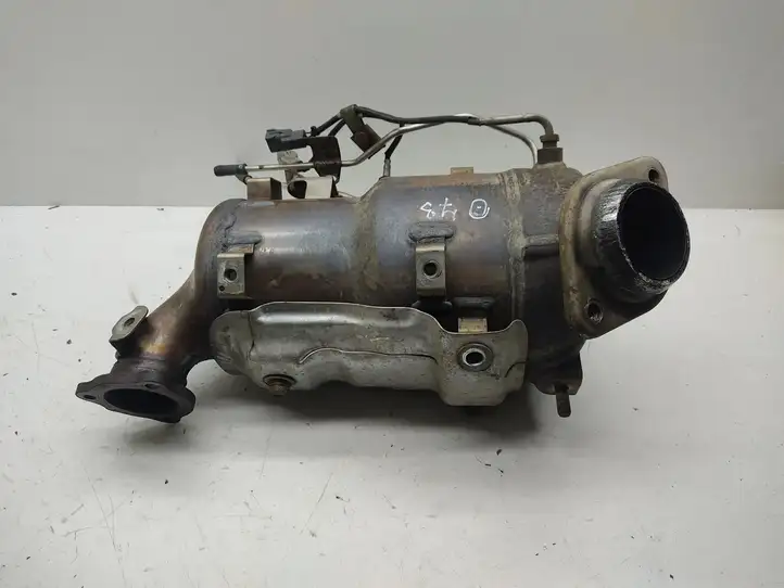 Toyota Avensis T270 (2012 - 2015) Катализатор / DPF / FAP — фото 2