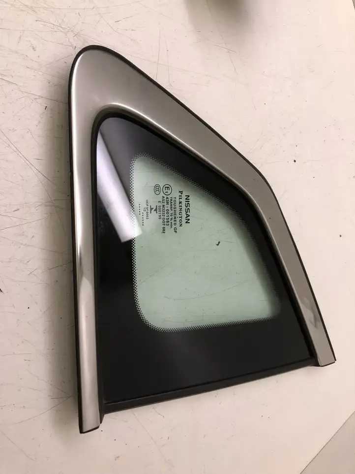 Nissan Qashqai (2013 - 2017) 833124EA0A Заднее боковое стекло — фото 4