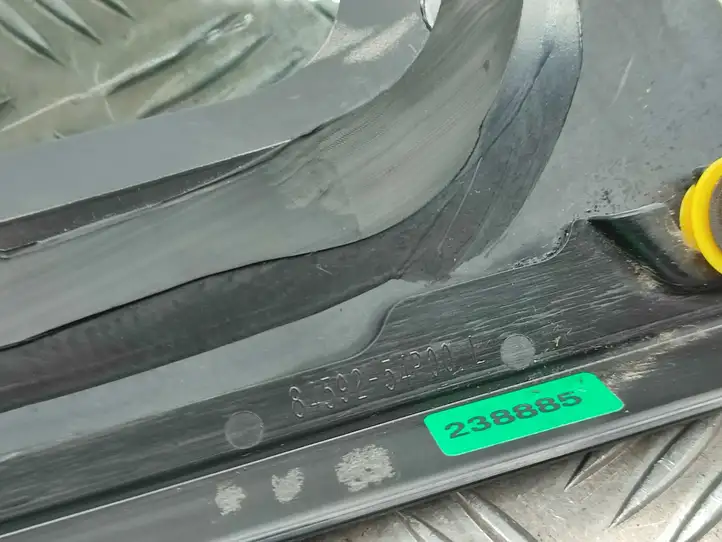 Suzuki Vitara (2014 - 2018) 8459254P00 Заднее боковое стекло — фото 2