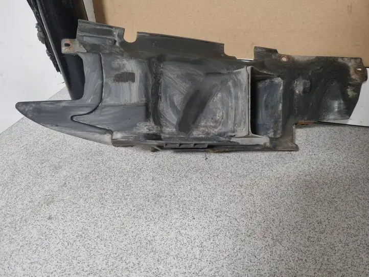 BMW 5 E39 (1996 - 2003) 8264399 Прочие детали моторного отсека — фото 1