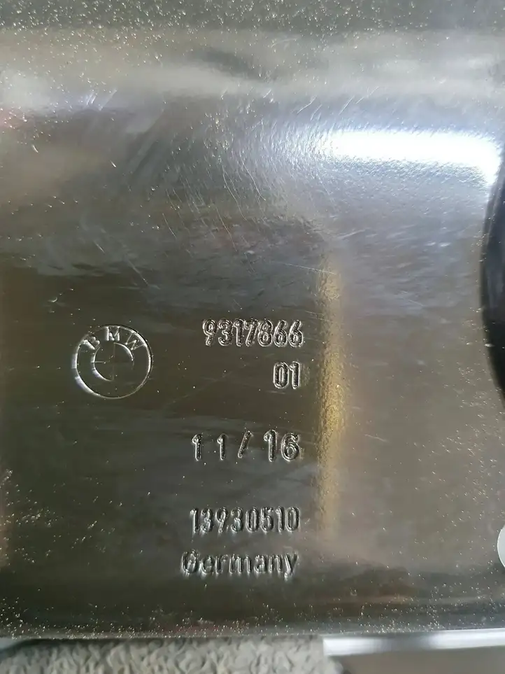 BMW 3 F30 F35 F31 (2012 - 2018) 9317866 Держатель аккумулятора — фото 3