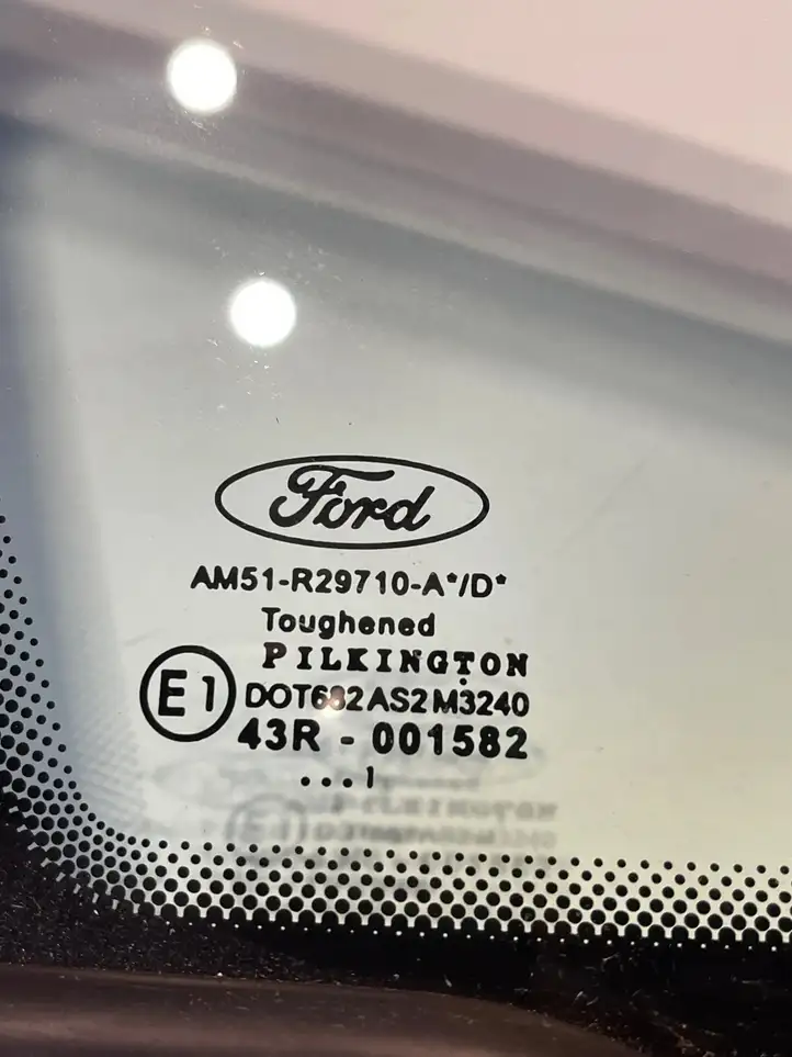 Ford Focus Grand C-MAX (2010 - 2019) AM51R29710A Треугольное стекло кузова — фото 6