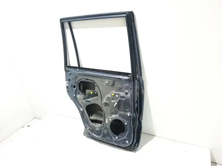 Toyota Land Cruiser (J120) (2002 - 2009) Задняя дверь — фото 15