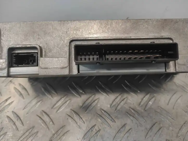 Audi A6 S6 C6 4F (2008 - 2011) 4F0035223K Усилитель звука — фото 2