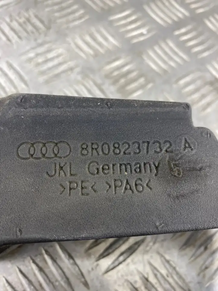 Audi Q5 SQ5 (2012 - 2017) 8R0823732A Прочие детали моторного отсека — фото 6