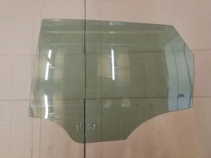 Seat Ibiza IV (6J,6P) (2008 - 2017) Стекло задней двери — фото 1