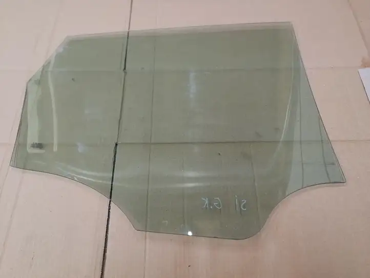 Seat Ibiza IV (6J,6P) (2008 - 2017) Стекло задней двери — фото 3