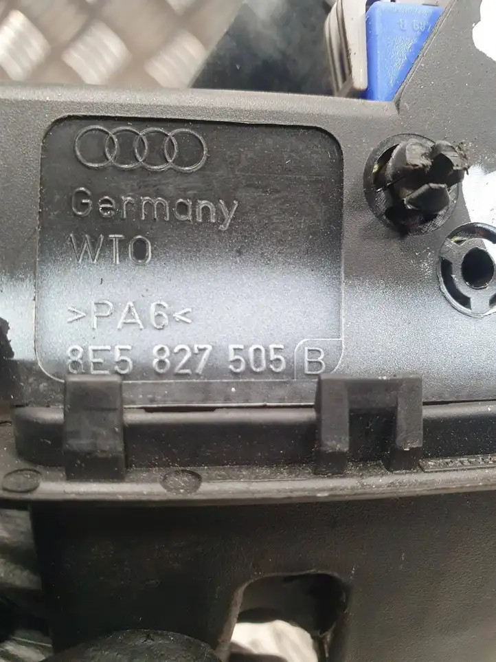 Audi A4 S4 B6 8E 8H (2000 - 2006) 8E5827505B Замок крышки багажника — фото 9