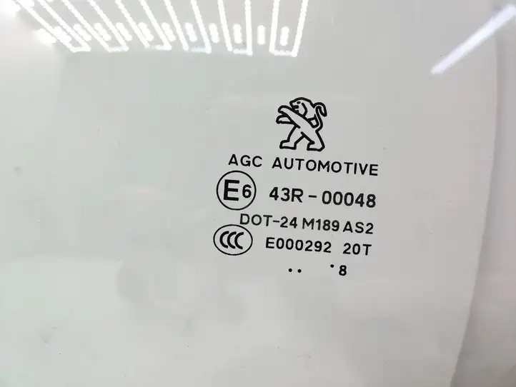 Peugeot 2008 I (2013 - 2019) 43R00048 Стекло задней двери — фото 2
