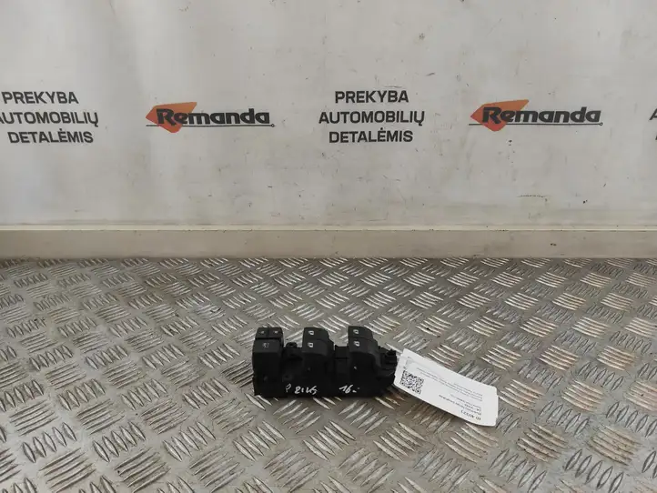 Toyota Prius (XW50) (2015 - ) 8404047070 Блок кнопок стеклоподъемников — фото 1