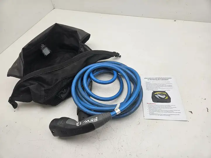 BMW i3 (2013 - ) 51472348065 Кабель для зарядки электромобилей — фото 1