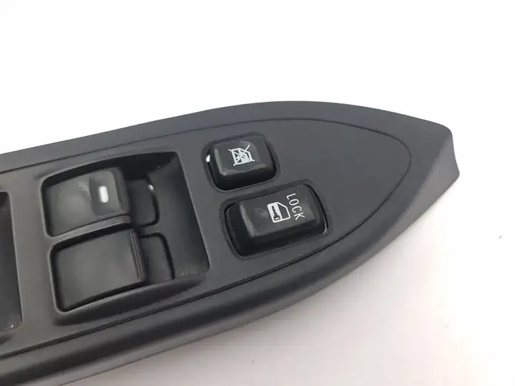 Mitsubishi Pajero (2006 - 2011) 8608A110 Кнопка стеклоподъемников — фото 7