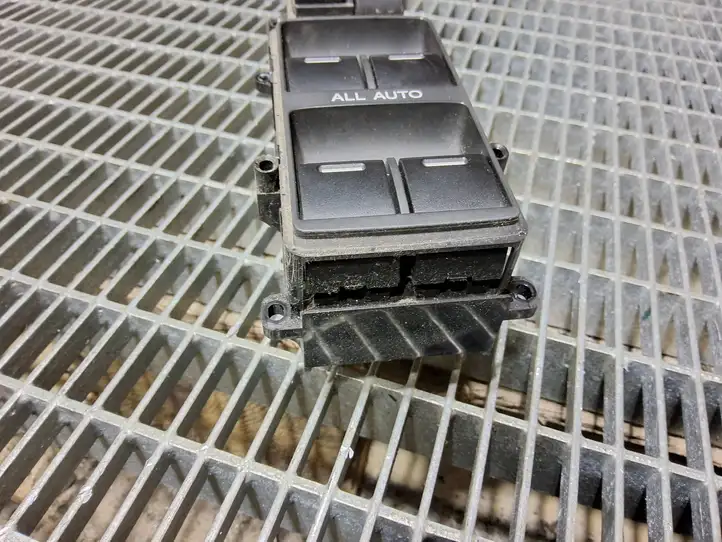 Honda Odyssey (2013 - 2017) 35750T6AJ41 Кнопка стеклоподъемников — фото 3