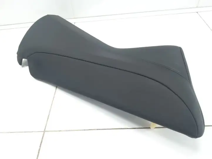 Tesla Model 3 (2017 - 2023) 109603103 Прочие детали салона — фото 1