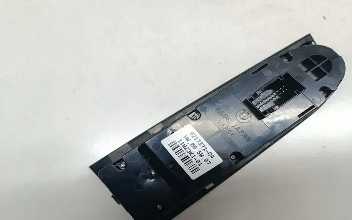 BMW 3 E92 E93 (2005 - 2014) 9217371 Кнопка стеклоподъемников — фото 3