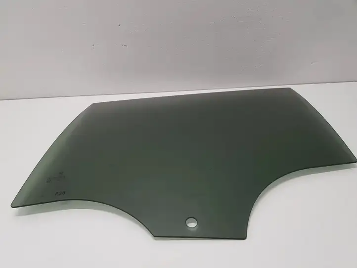 BMW 1 F20 F21 (2011 - 2019) 43R000177 Стекло задней двери — фото 1