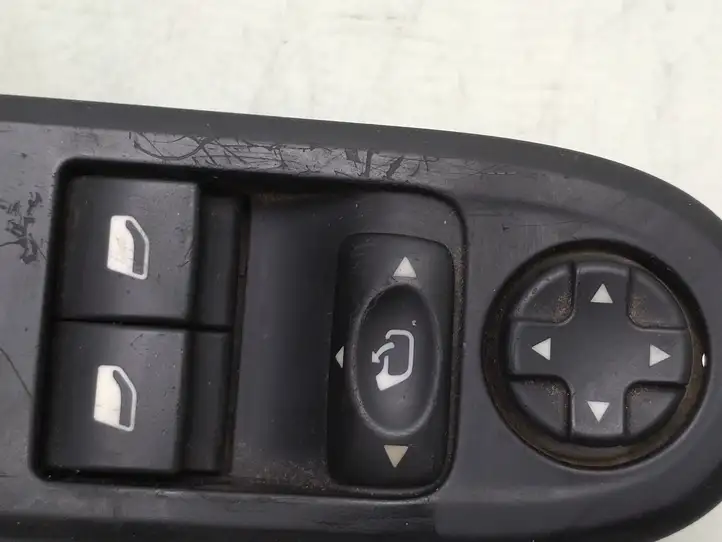 Peugeot RCZ (2010 - 2013) 96659922zd Блок кнопок стеклоподъемников — фото 3