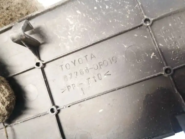 Toyota Corolla Verso AR10 (2004 - 2009) 677660f010 Прочие детали салона — фото 3