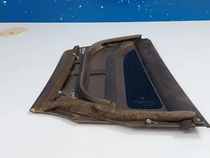 Tesla Model X (2015 - 2021) 148404100B Заднее боковое стекло — фото 7