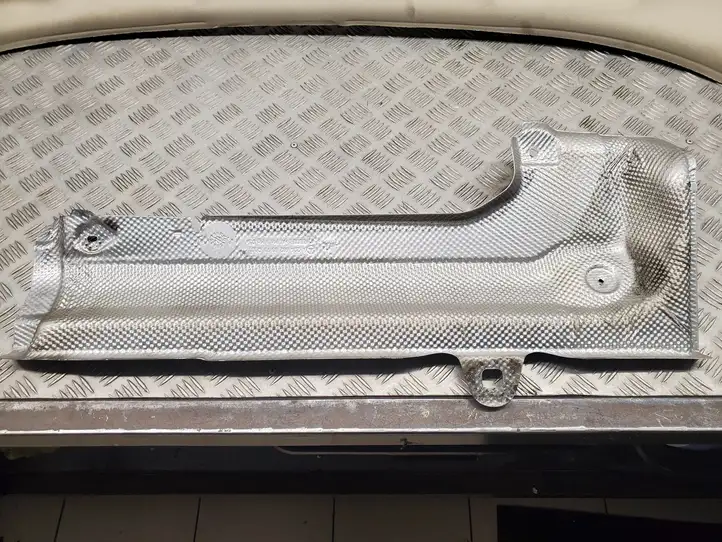 Mercedes-Benz C W204 (2007 - 2014) A2046828371 Теплоизоляция (теплозащита) — фото 1