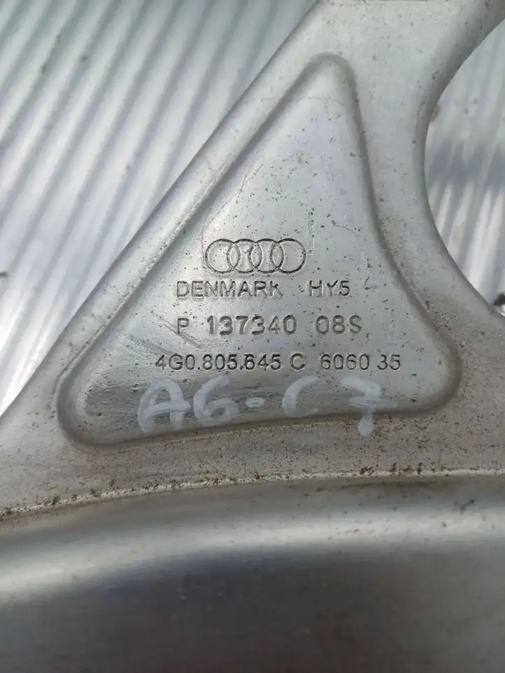Audi A6 C7 (2011 - 2014) 4G0805645C Прочие детали моторного отсека — фото 3