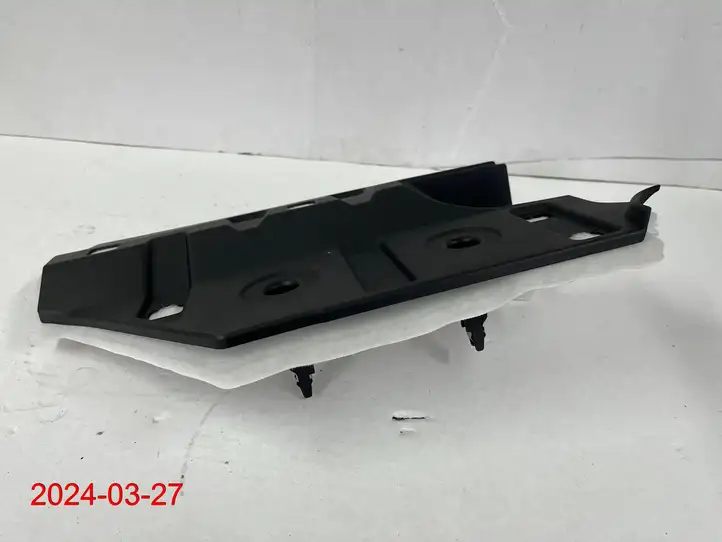 Nissan Juke I F15 (2010 - 2018) 68104-1KN0A Прочие детали салона — фото 3