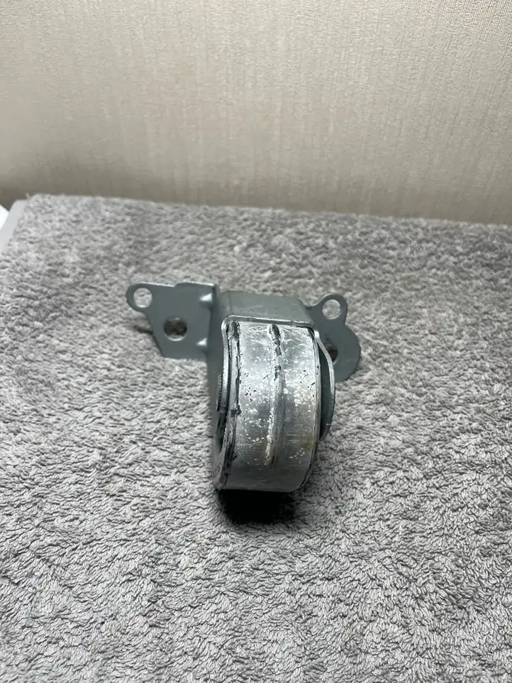 Audi Q5 SQ5 (2012 - 2017) 8K0253144E Кронштейн глушителя — фото 2