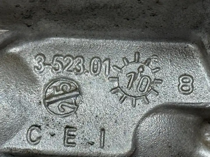 Renault Clio III (2005 - 2012) 2504710 Кронштейн охладителя EGR — фото 6