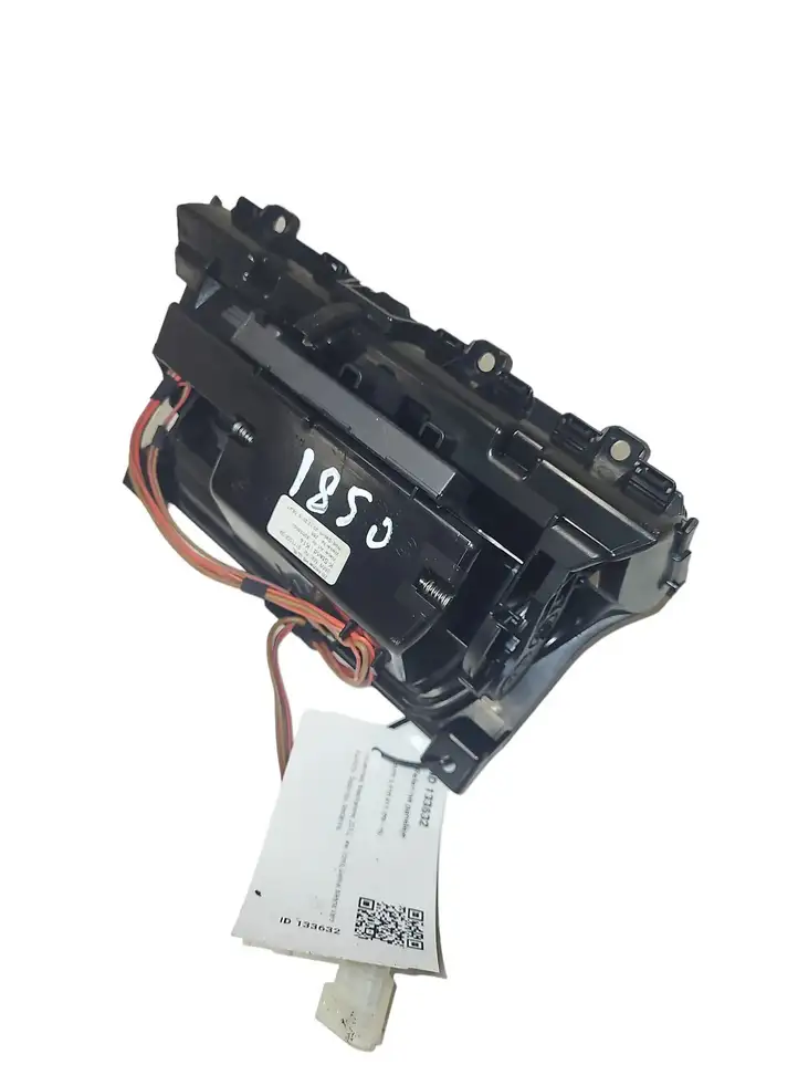 BMW 5 F10 F11 (2009 - 2016) 51169171558 Передняя пепельница — фото 3