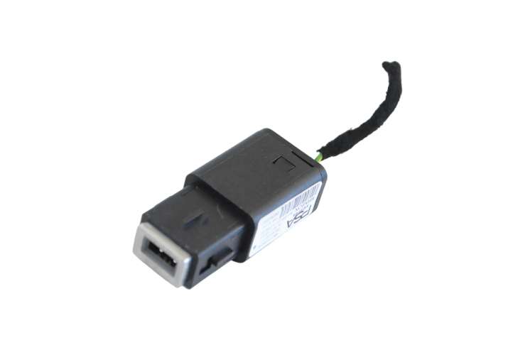 98217039DX Citroen C4 III e-C4 USB jungtis